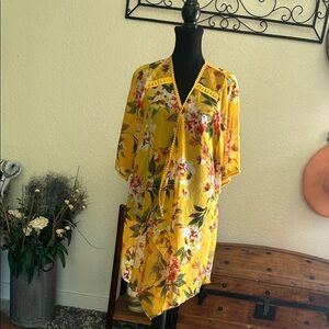 Emory Park Floral Yellow kimono Tunic | Size Small